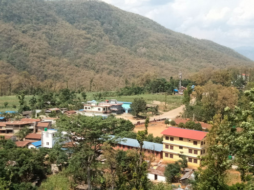 'एक गाग्री पानी लिन दुई घण्टा उकालीओराली'